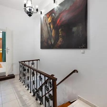 Ferienhaus A Unique 3-4 Bedrooms House In Old Town *