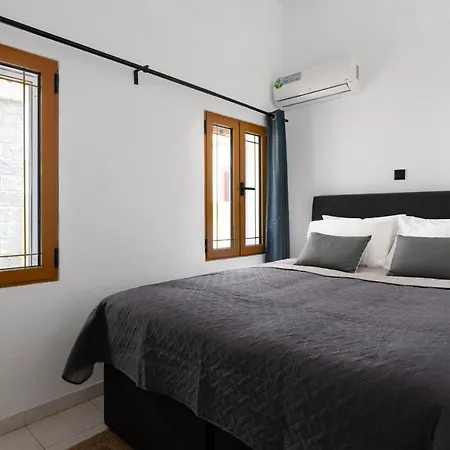 Ferienhaus A Unique 3-4 Bedrooms House In Old Town Rhodes City