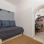 Dom wakacyjny A Unique 3-4 Bedrooms House In Old Town *
