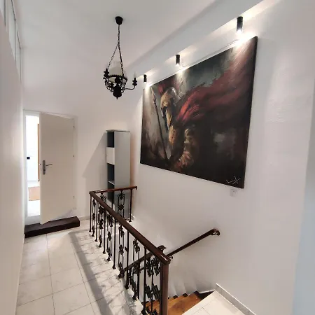 A Unique 3-4 Bedrooms House In Old Town Rhodes City