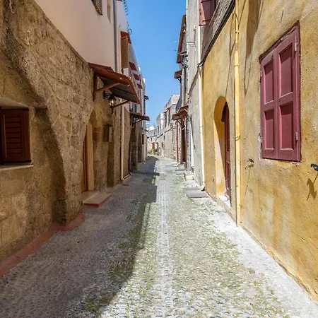 Casa vacanze A Unique 3-4 Bedrooms House In Old Town *