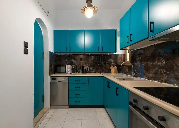 Casa de Férias A Unique 3-4 Bedrooms House In Old Town