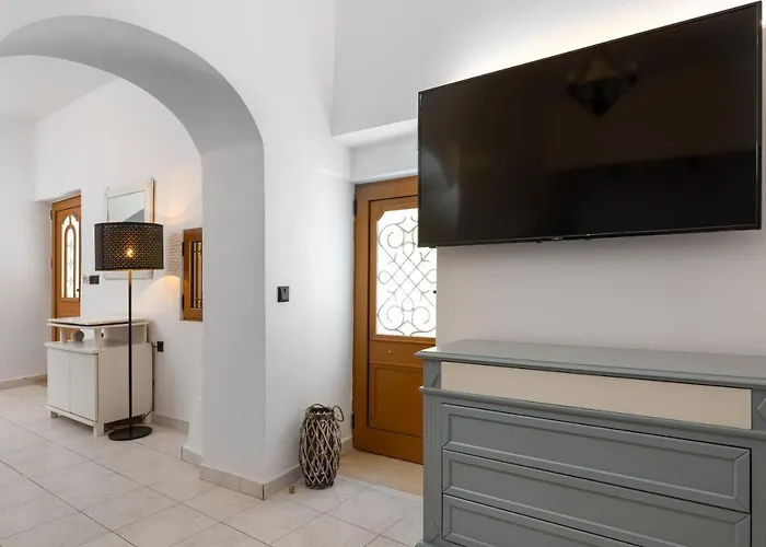 Casa de Férias A Unique 3-4 Bedrooms House In Old Town Rhodes City