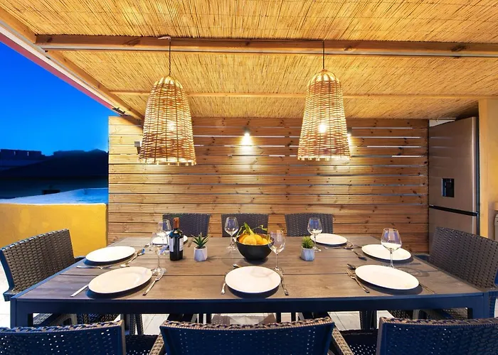 A Unique 3-4 Bedrooms House In Old Town Rhodes City